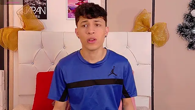 Axel  Evans online show from December 5, 2025, 12:25 pm