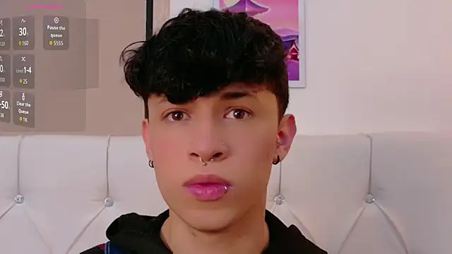 Axel  Evans online show from April 11, 2026, 12:09 pm