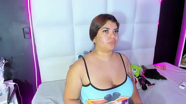 Snapshot of Gigi_duran chatting on July 18, 2026, 11:58 am Gigi duran online show from July 18, 2026, 11:58 am
