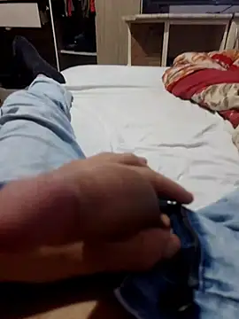 pauzaogrande1 online show from November 18, 2025, 6:23 pm