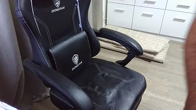 Milo9210 online show from November 1, 2025, 6:43 pm