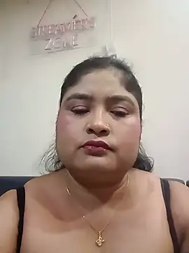Snapshot of hornyriyanka chatting on July 4, 2026, 2:40 am hornyriyanka online show from July 4, 2026, 2:40 am