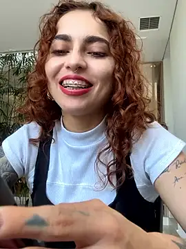 imhelena online show from January 14, 2026, 10:03 pm