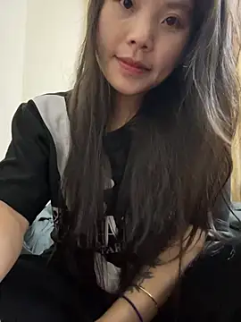 Bella 7777 online show from May 3, 2026, 1:28 pm