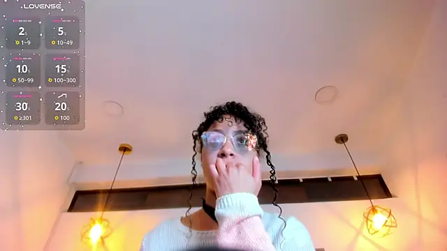 Hanna Cornee  online show from February 26, 2026, 12:26 pm