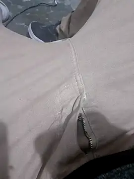 Lunaty00 online show from November 17, 2025, 11:27 am