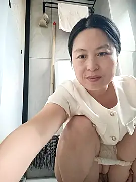 chengcheng12 online show from September 25, 2025, 12:36 am