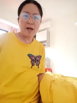 chengcheng12 online show from October 23, 2025, 1:16 am