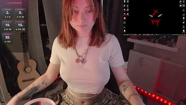 Snapshot of Melante chatting on September 16, 2025, 12:39 pm Melante online show from September 16, 2025, 12:39 pm