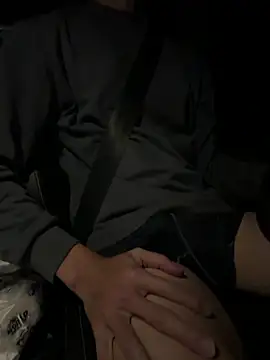 Snapshot of winds1069 chatting on November 23, 2025, 11:43 am winds1069 online show from November 23, 2025, 11:43 am