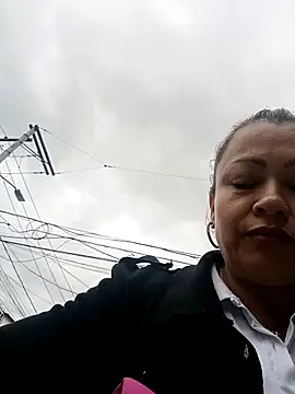 Asuna yuuky online show from April 7, 2026, 5:02 pm