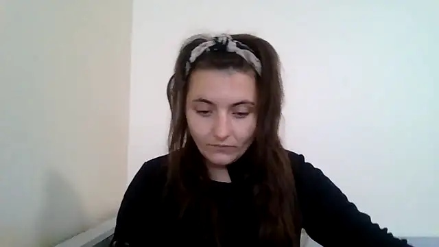 Snapshot of DInaraXRose chatting on September 15, 2025, 11:32 am DInaraXRose online show from September 15, 2025, 11:32 am