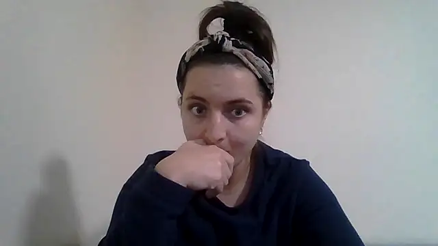 Snapshot of DInaraXRose chatting on September 17, 2025, 6:20 pm DInaraXRose online show from September 17, 2025, 6:20 pm