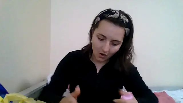 Snapshot of DInaraXRose chatting on October 8, 2025, 3:42 pm DInaraXRose online show from October 8, 2025, 3:42 pm