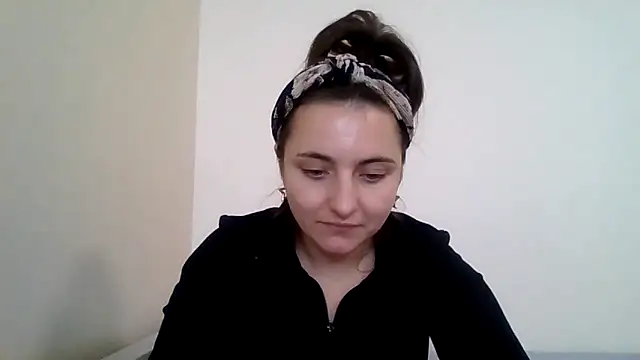 Snapshot of DInaraXRose chatting on October 17, 2025, 11:35 am DInaraXRose online show from October 17, 2025, 11:35 am