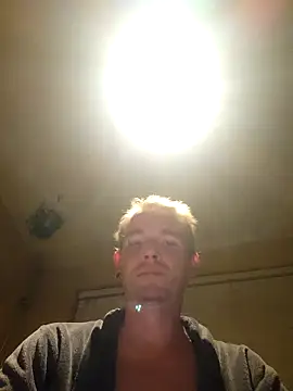 Snapshot of piercingpik chatting on September 27, 2025, 9:09 pm piercingpik online show from September 27, 2025, 9:09 pm