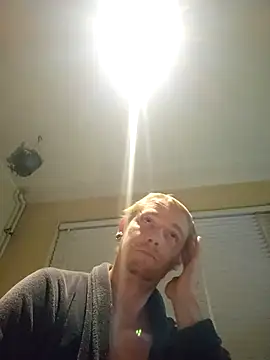 Snapshot of piercingpik chatting on October 6, 2025, 7:11 pm piercingpik online show from October 6, 2025, 7:11 pm