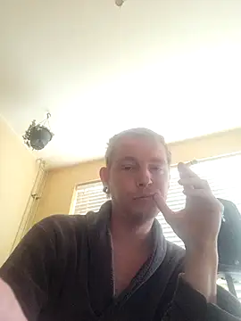 piercingpik online show from April 5, 2026, 11:51 am