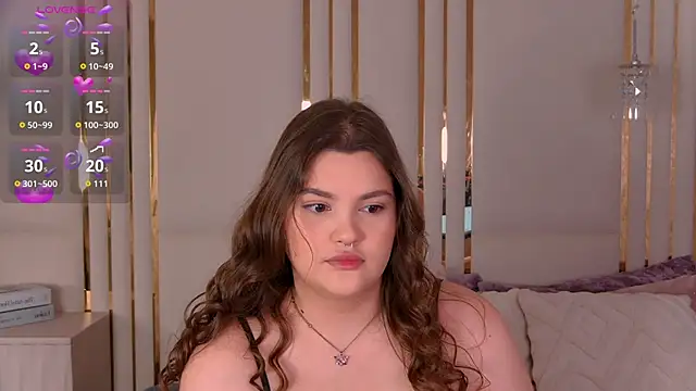 EmilyHyde online show from November 3, 2025, 8:54 pm