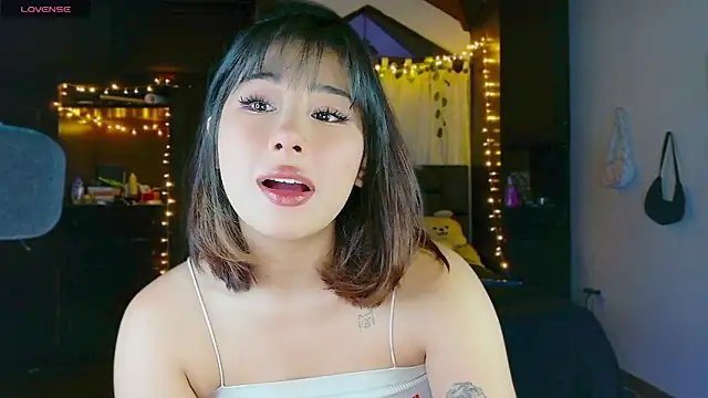 Shisuku Sophi online show from March 22, 2026, 11:30 pm