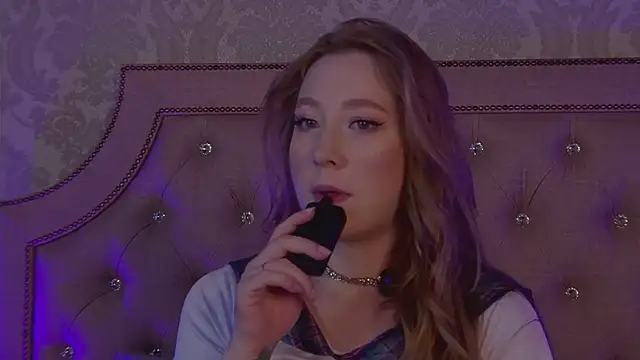 MiaEuphoria  online show from November 17, 2025, 3:56 am