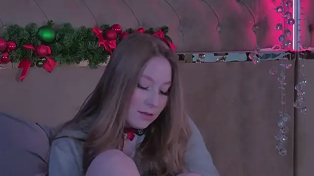 MiaEuphoria  online show from December 14, 2025, 4:29 am