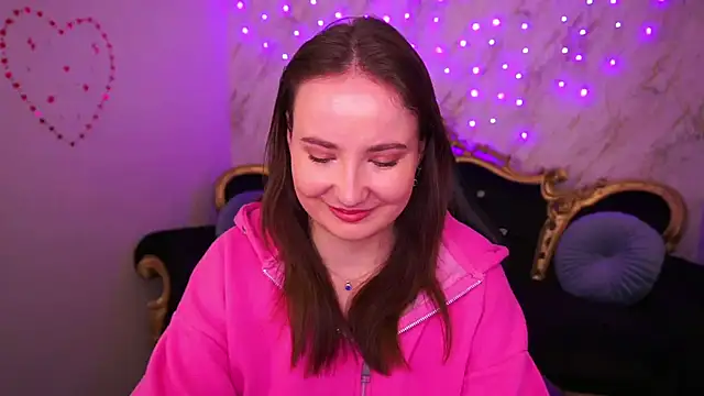 SofieBloom online show from March 6, 2026, 2:13 pm