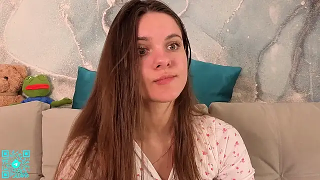 Snapshot of chloemilka chatting on June 20, 2026, 5:49 pm chloemilka online show from June 20, 2026, 5:49 pm