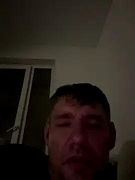 Snapshot of zenis0903 chatting on November 7, 2025, 12:32 am zenis0903 online show from November 7, 2025, 12:32 am