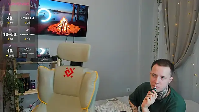 Snapshot of wwow_meow chatting on February 15, 2026, 3:53 pm wwow meow online show from February 15, 2026, 3:53 pm