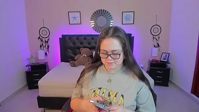 LolaVillalobos online show from February 7, 2026, 1:26 pm