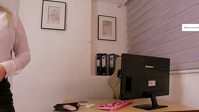 XXMILE online show from November 9, 2025, 11:30 am