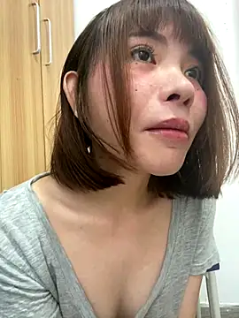 niuniu886 online show from October 24, 2025, 12:12 pm