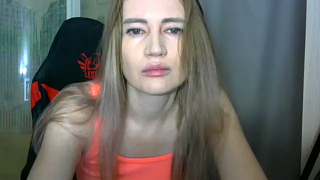 JessFoxxx online show from February 3, 2026, 3:59 am