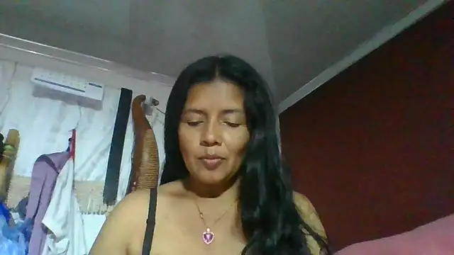 DianaOchoa  online show from May 10, 2026, 3:23 am