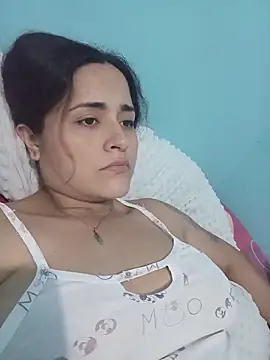 candy  fox  online show from January 7, 2026, 7:38 pm