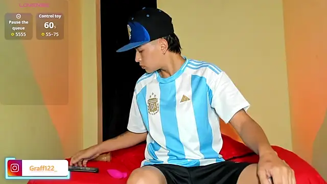 Snapshot of Archie-Davis chatting on October 12, 2025, 12:26 pm Archie-Davis online show from October 12, 2025, 12:26 pm