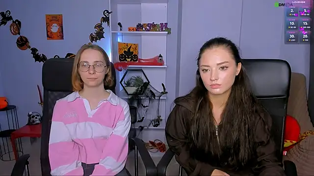 miki-niki online show from October 30, 2025, 2:18 pm