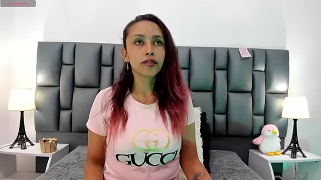 valeriasweet  online show from December 2, 2025, 6:47 pm