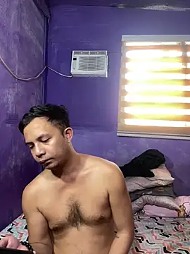 hotcumboi69 online show from March 3, 2026, 8:09 am