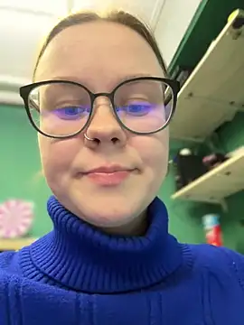  CherryBloom  online show from September 25, 2025, 8:45 pm