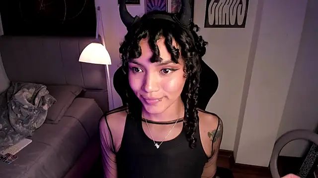 Snapshot of Nati____ chatting on November 1, 2025, 4:25 am Nati online show from November 1, 2025, 4:25 am