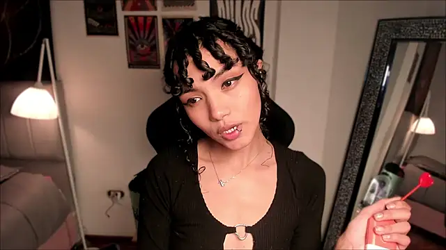 Snapshot of Nati____ chatting on November 7, 2025, 5:18 am Nati online show from November 7, 2025, 5:18 am