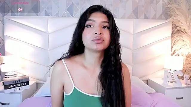 Snapshot of victoria___jonnes chatting on September 15, 2025, 12:38 pm victoria jonnes online show from September 15, 2025, 12:38 pm