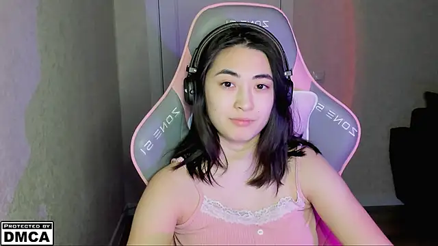 Snapshot of MeilideQian1 chatting on November 25, 2025, 8:20 pm MeilideQian1 online show from November 25, 2025, 8:20 pm