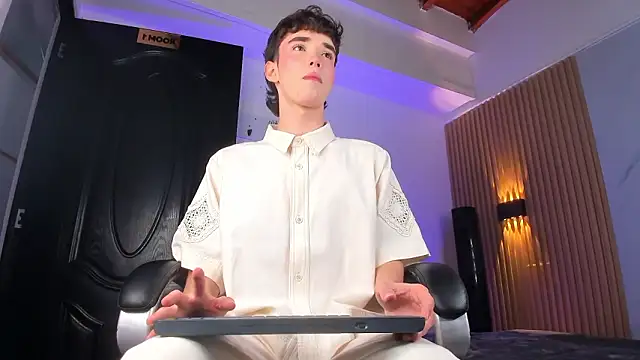 austin rouse online show from March 8, 2026, 7:50 pm