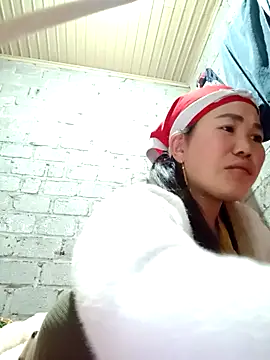 jienrrr online show from December 2, 2025, 2:34 pm