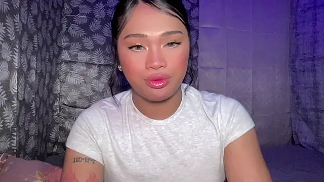 Snapshot of Exotic_alyssa69 chatting on April 1, 2026, 5:43 pm Exotic alyssa69 online show from April 1, 2026, 5:43 pm