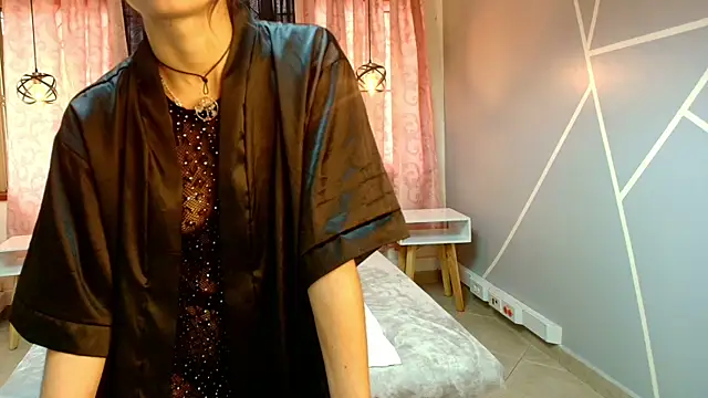 Snapshot of Mia_Holly__ chatting on October 10, 2025, 7:35 pm Mia Holly   online show from October 10, 2025, 7:35 pm