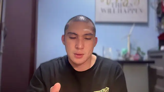 lovely jay online show from November 19, 2025, 7:25 pm